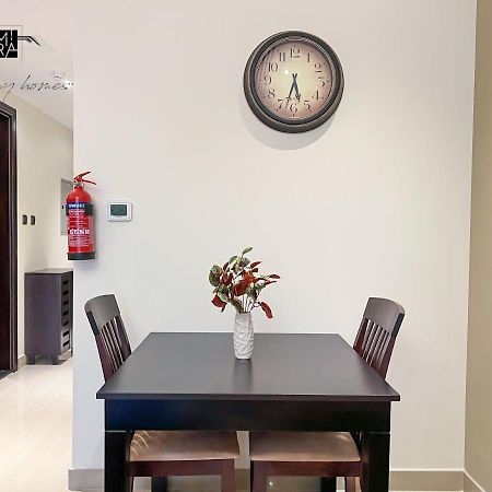 Mira Holiday Homes - Newly Furnished Studio In Downtown Dubaï Extérieur photo
