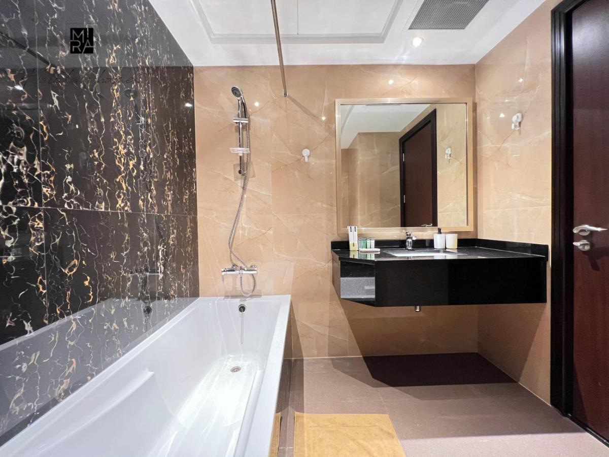Mira Holiday Homes - Newly Furnished Studio In Downtown Dubaï Extérieur photo