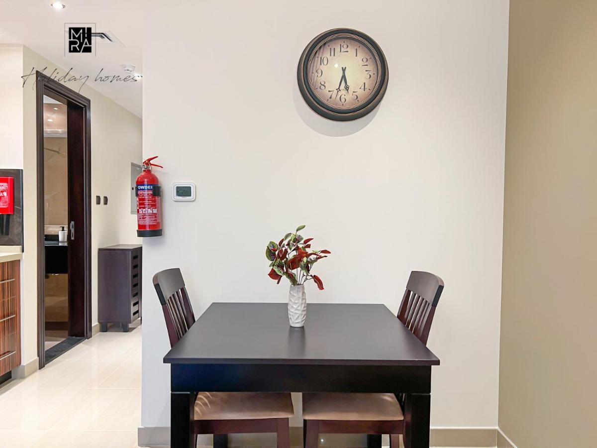 Mira Holiday Homes - Newly Furnished Studio In Downtown Dubaï Extérieur photo