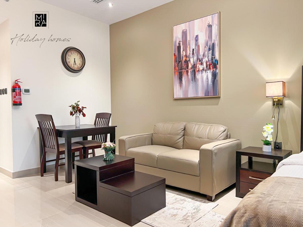 Mira Holiday Homes - Newly Furnished Studio In Downtown Dubaï Extérieur photo